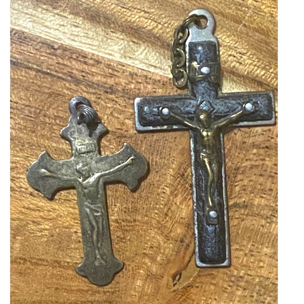 2 vintage gothic crosses